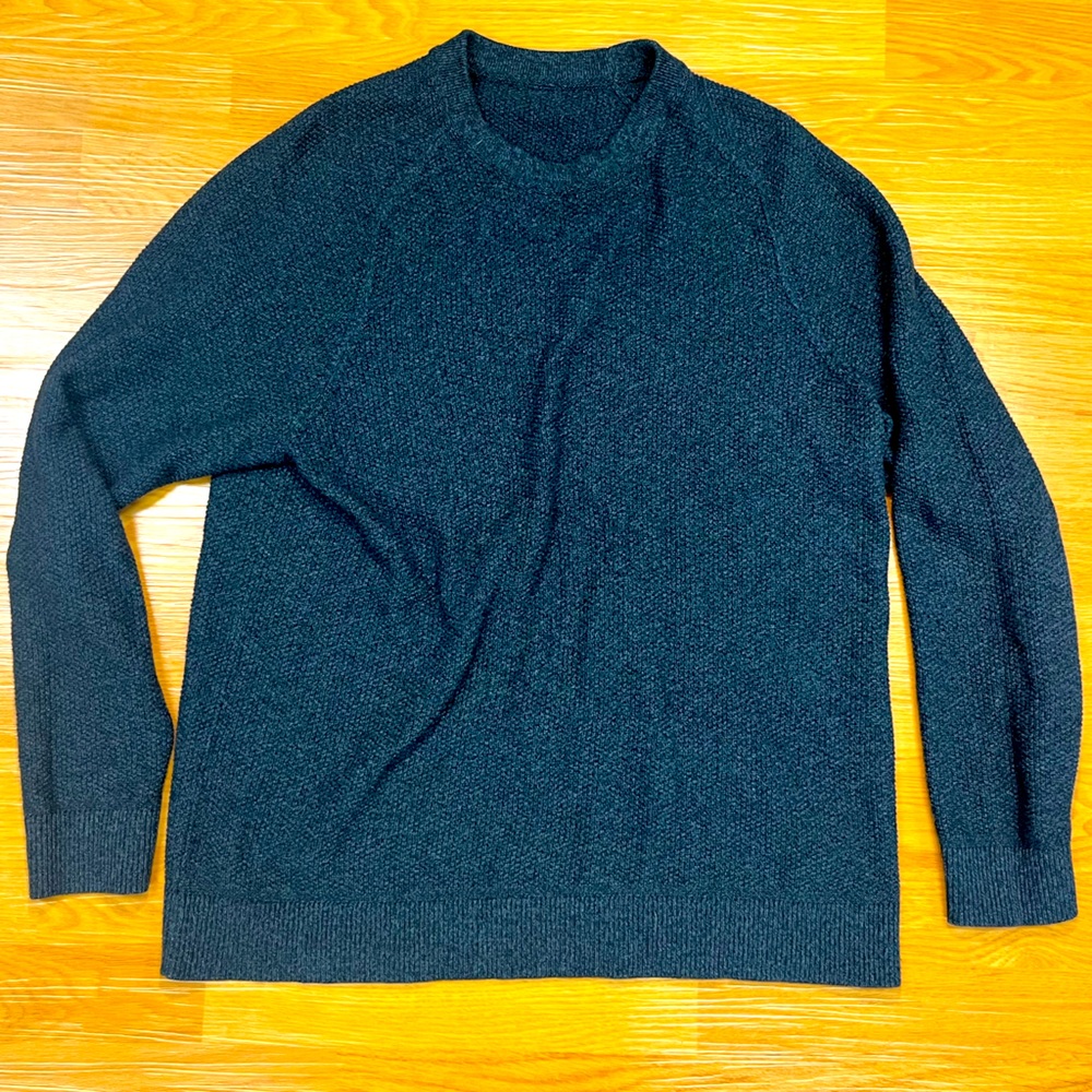 Lululemon sweater like new